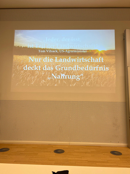 Bodenverbrauch – Bodenversiegelung: Verlieren wir den Boden unter den Füßen: Vortrag von Dr. Kurt Weinberger