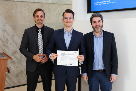 [Translate to English:] certificate photo 13