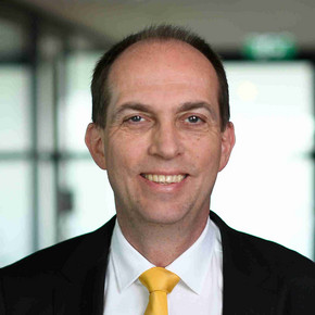 Dr. Christian Horak