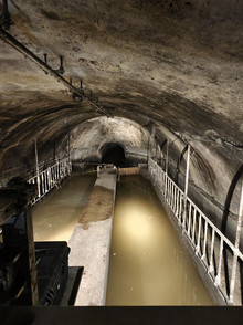 Blick auf Abwasser-Sammelbecken