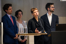 Stefan Humer, Nadine Schmidt-Greifeneder, Petra Sauer (am Wort) und Mathias Moser am Podium