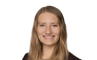 [Translate to English:] Portrait von Clara Himmelbauer