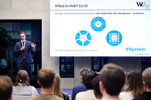 [Translate to English:] kickoff2526