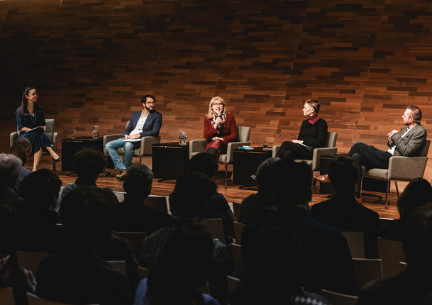 Panel mit Diskutant:innen