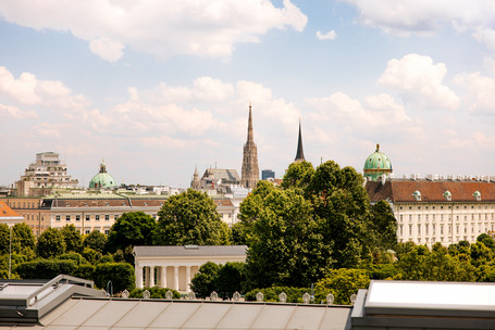 Terrace, Parliament - © WienTourismus/Paul Bauer