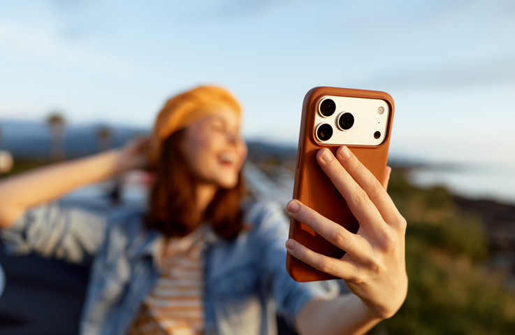 eine Frau macht ein Selfie