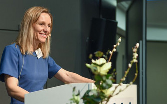 Prof.d'Arcy spricht bei der Schmalenbach-Tagung