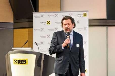 Prof. Dr. Dietmar Rößl bei der "Kompetenz plus"-Diplomverleihung am 11.September 2015