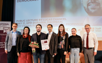 [Translate to English:] Gruppenbild Lecture Lucas Chancel