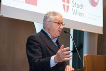 Wolfgang Petrisch am Podium