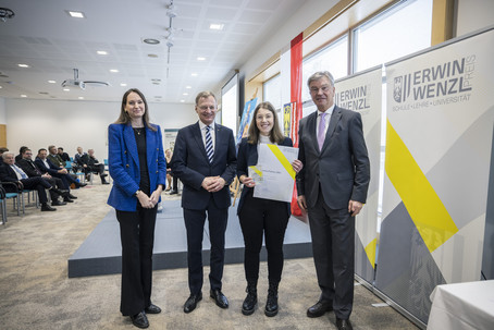 Assoc. Prof. Katharina Hofer (JKU Linz), Mag. Thomas Stelzer (Governor of Upper Austria), Verena Führer (MSc Marketing graduate), DDr. Werner Steinecker (Chairman Erwin Wenzl Preis)