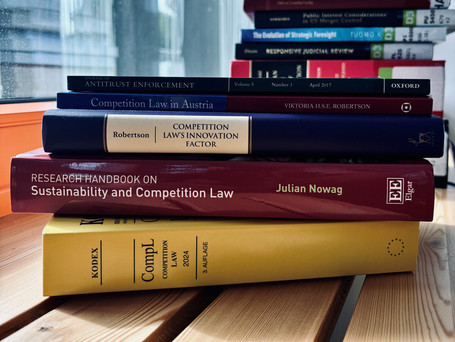 Ein Stapel Bücher