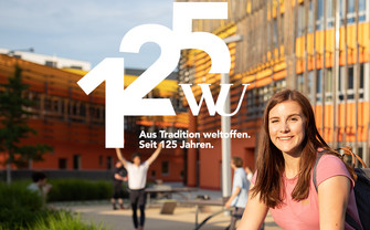 Frau auf einem Fahrrad