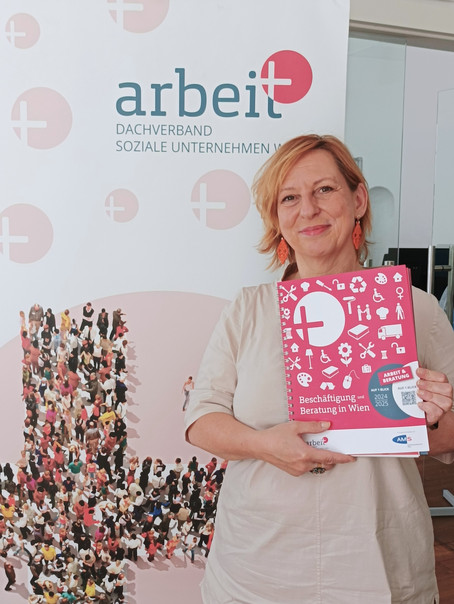 Arbeit plus Wien Broschüre Überreichung Bild