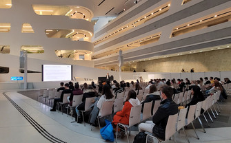 Monika Koller presenting the specialization MCORE at ÖH's SBWL Messe