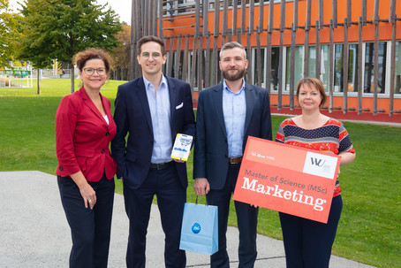 The management team of Procter & Gamble, Michael Baumgartner, MA (Senior Account Manager Beauty & Grooming)and Mag. Martin Köberl (Finance Manager Austria) with Assoc. Prof. Dr. Christina Holweg (Program Director) and Lisa Fucik, MSc (Program Manager