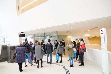 Campus tour at the LC building