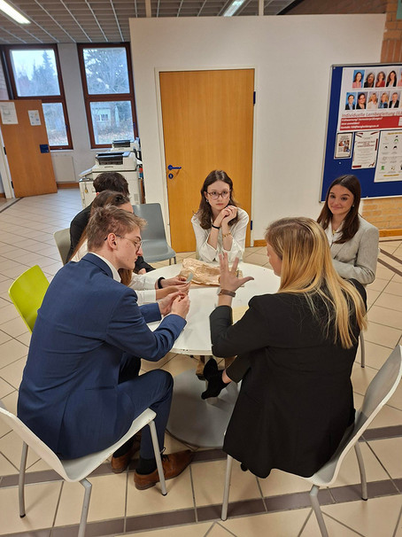 Schüler:innen bei Initiative Business@School in der HLTW 13 Bergheidengasse