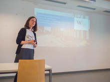 Martina Pieperhoff, MA mit ihrem Vortrag bei der XXII. AGI Nachwuchswissenschaftler/innen-Tagung in Berlin