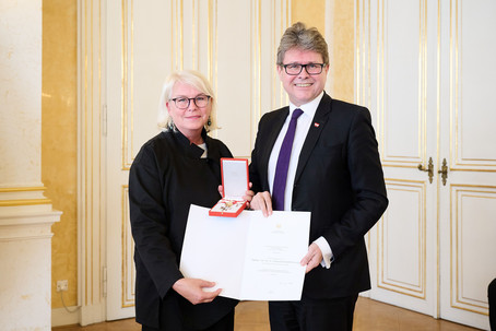 Edeltraud Hanappi-Egger mit Minister Polaschek