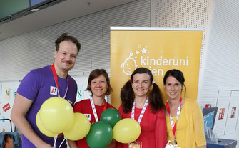 Prof. (FH) Dr. Robert Zniva, Mag. Helena Nekola, Mag. Astrid Oberhumer (MSc Marketing program manager) and Dr. Eva Lienbacher.