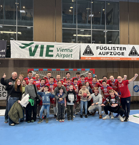 Buddies beim Handballmatch