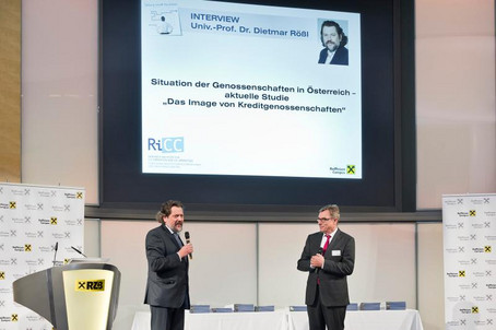 Prof. Dr. Dietmar Rößl bei der "Kompetenz plus"-Diplomverleihung am 11.September 2015