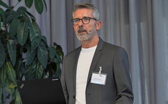 Gerhard Geissler bei der SEAMLESS-Konferenz