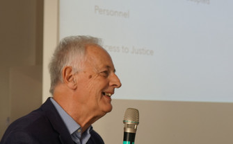 Photo of Professor Roger Brownsword during his lecture