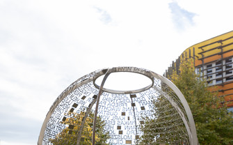 [Translate to English:] Mahnmal am Campus WU 