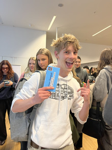 Student mit Schokolade