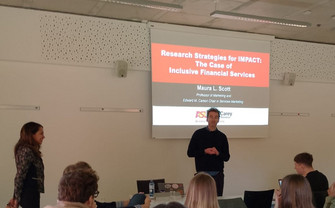 [Translate to English:] Maura L Scott