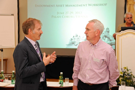 Neal Stoughton discussing with David Chambers (from left)