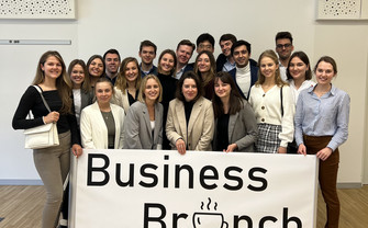Group picture at the business brunch