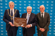 Rektor Rupert Sausgruber, Christoph Badelt, Laudator Michael Meyer (c)Studio Pfuegl