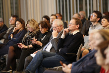 Blick ins Publikum; ganz rechts: INEQ-Institutsleiter Wilfried Altzinger