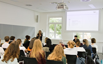 Warum (wieder) Frauen* fördern Konferenz