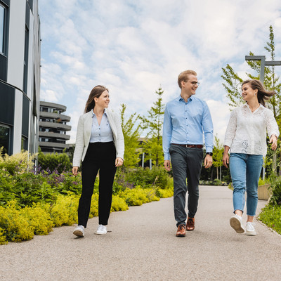 Studierende am Campus