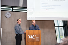 Miles Corak und Michael Förster am Podium