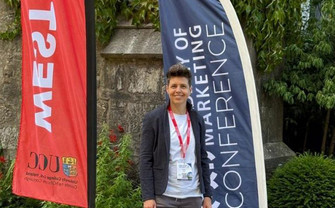 [Translate to English:] Monika Koller at the Academy of Marketing Conference