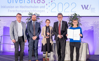 Verleihung des "Diversitas"-Preises an Vertreter*innen der WU