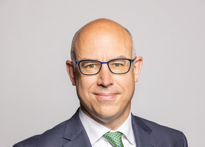 WU Professor Gabriel Felbermayr im Porträt