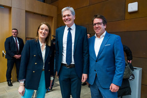 [Translate to English:] Roberta Metsola am Campus WU