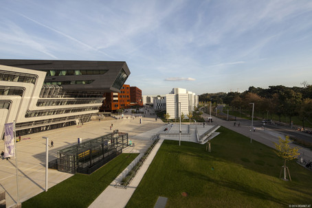 Campus und grüne Landschaft des Praters