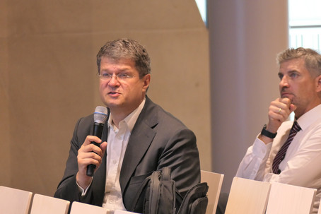 Prof. Claus Staringer