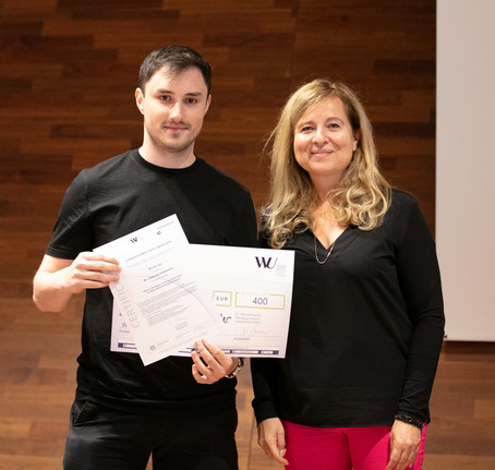 Johannes Fladenhofer (2nd place) and Dr. Verena Priemer (marketmind) 