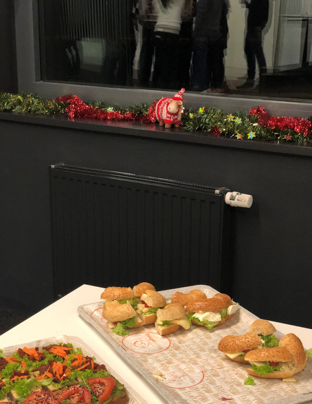 Foto of sandwiches at a Christmas party.