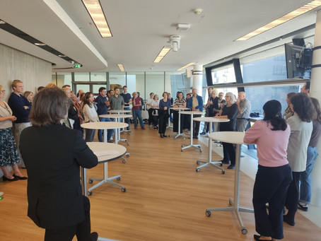 Group picture of people listening
