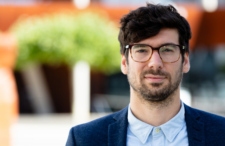 Portraitfoto von Pascal Güntürkün