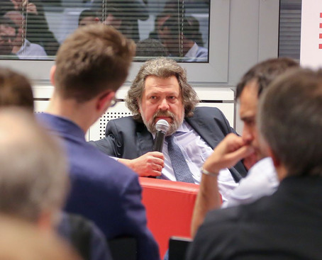 Prof. Dietmar Rößl beim „Business im Gespräch"